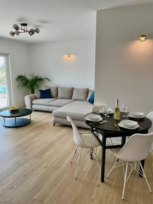 Vila Stanic With Pool Apartment Novi Vinodolski