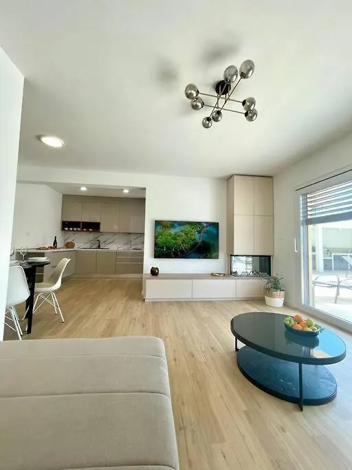Vila Stanic With Pool Apartment Novi Vinodolski